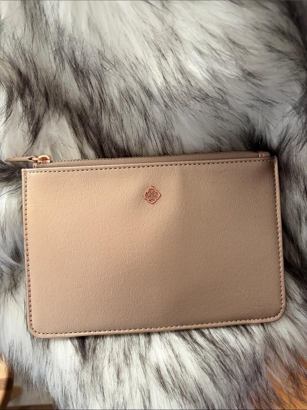 Kendra Scott Nude Blush Zip pouch